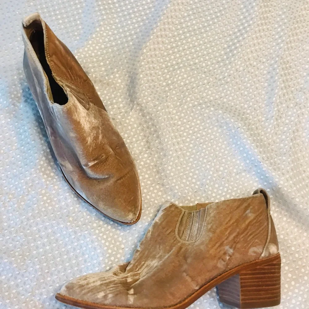 Madewell velvet‎ boties